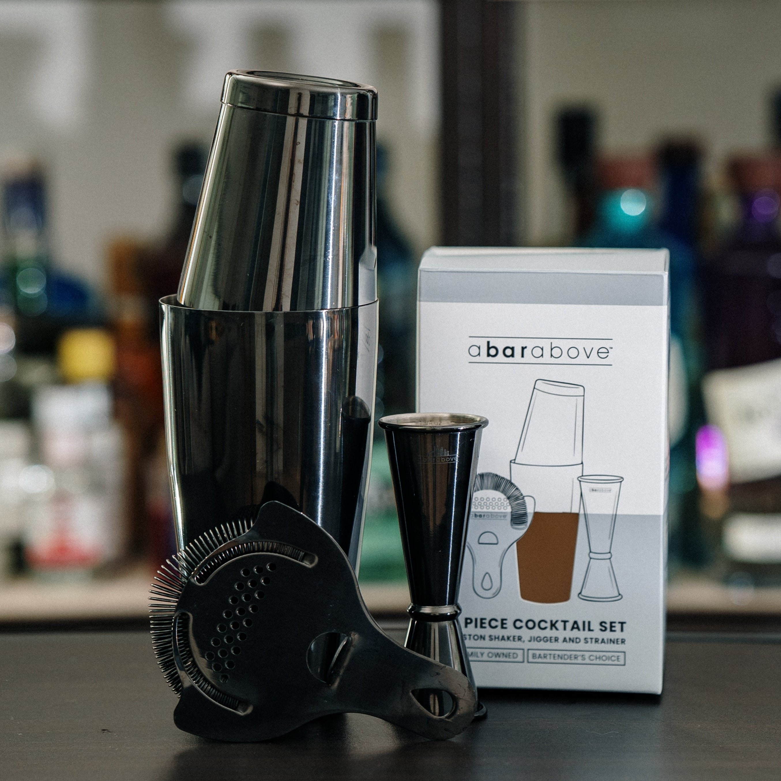 4-Piece Cocktail Shaker Set - Black