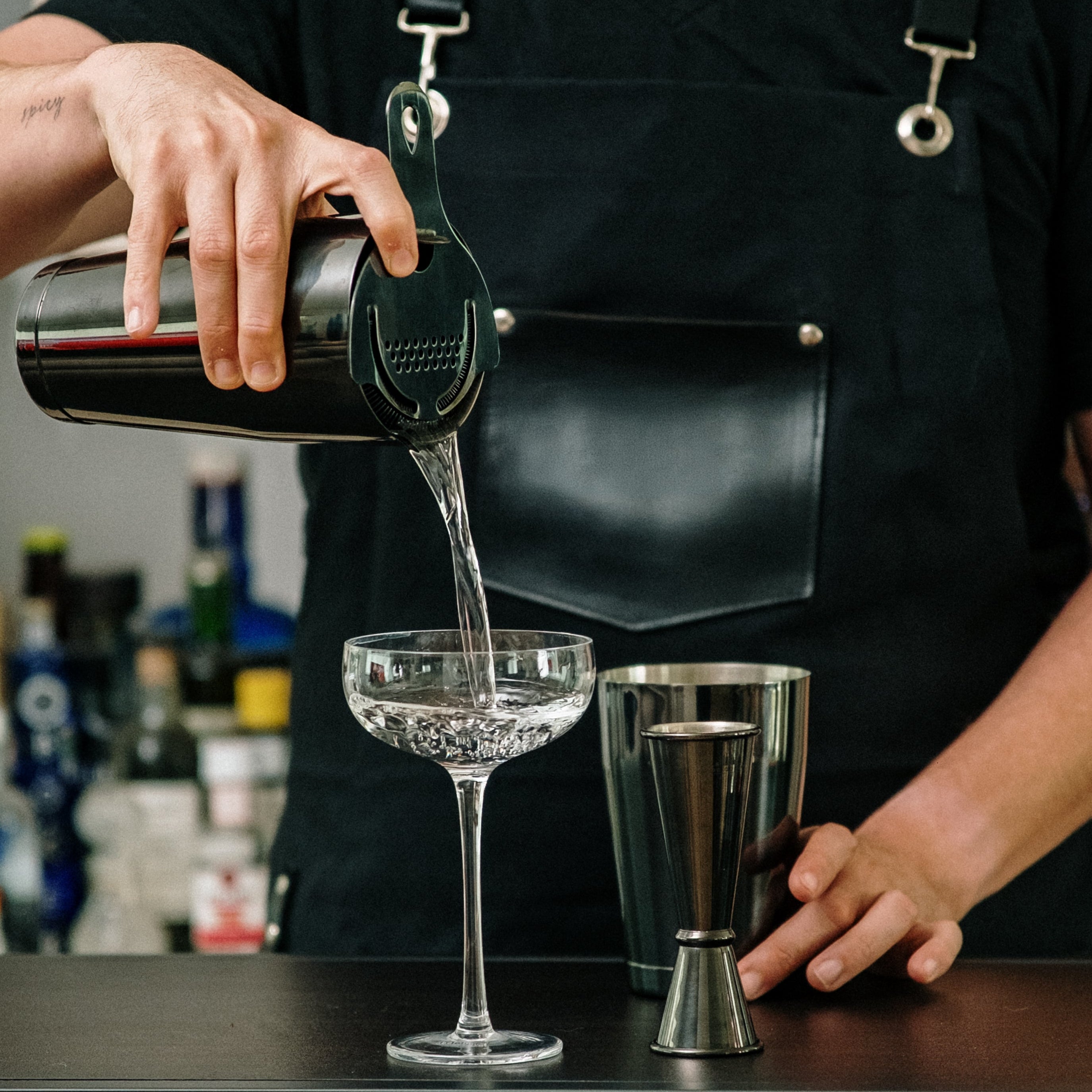 4-Piece Cocktail Shaker Set - Black