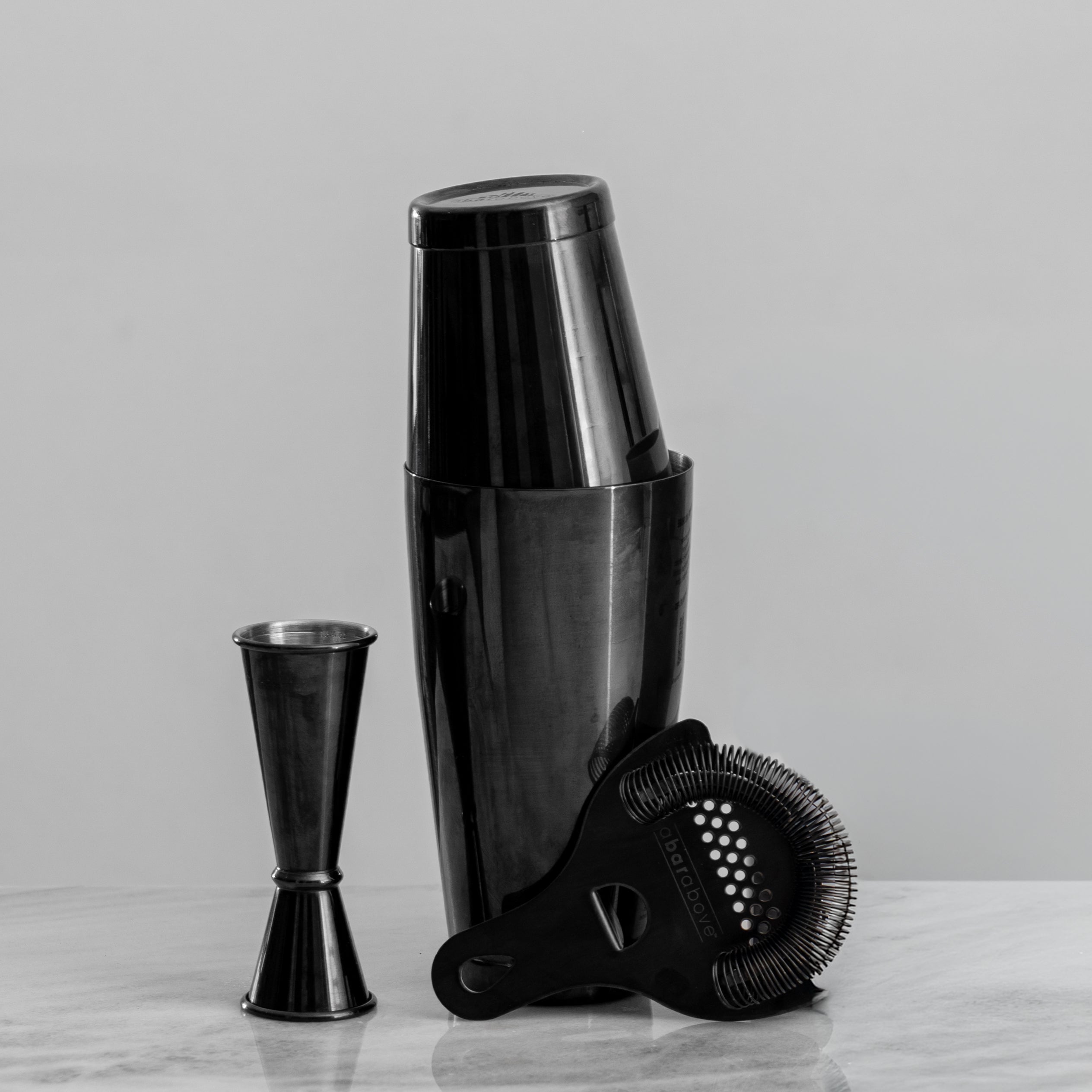 4-Piece Cocktail Shaker Set - Black