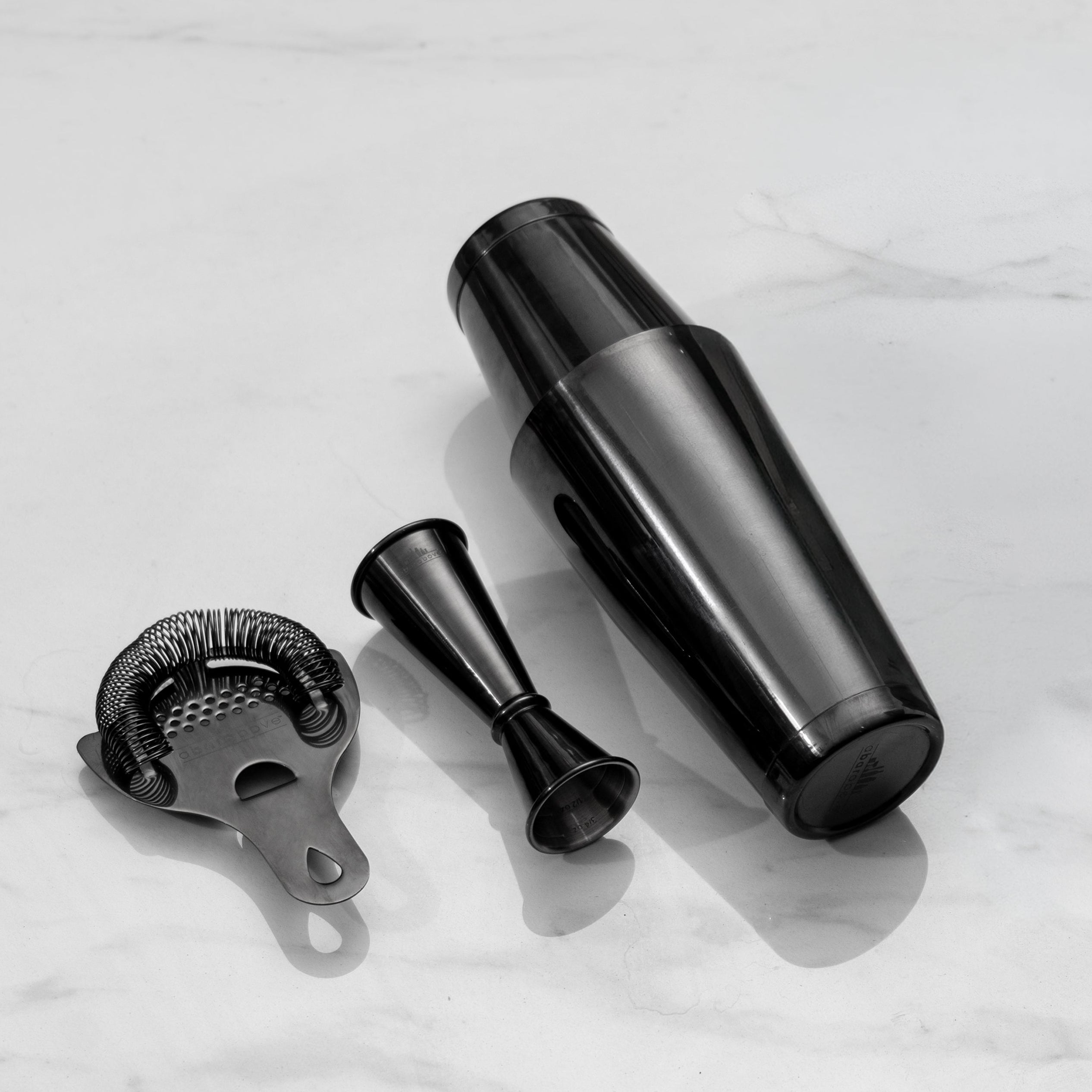 4-Piece Cocktail Shaker Set - Black