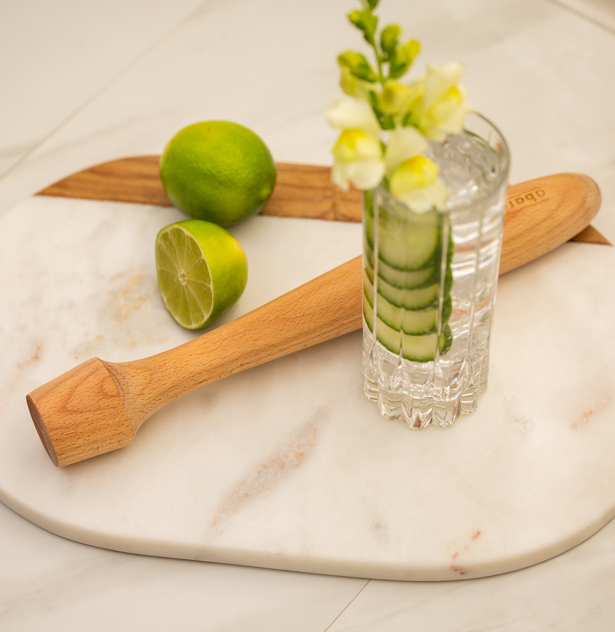 Muddlers A Bar Above